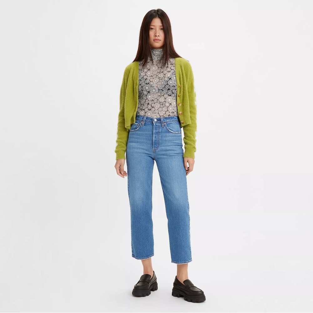 LEVIS Ribcage Straight Ankle Jean in Light Wash Size 25